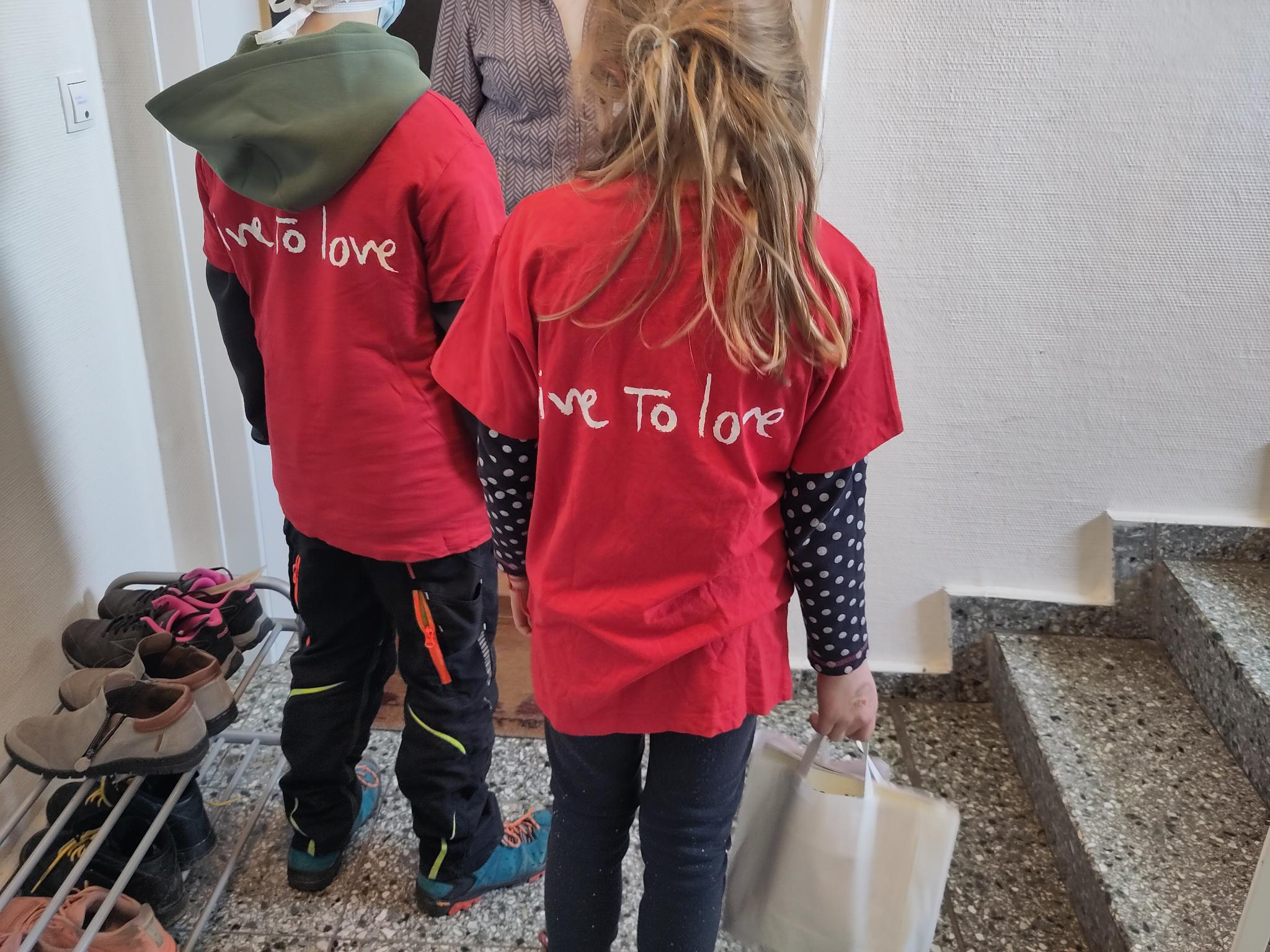 "Das Geheimnis des Glücks liegt nicht im Besitz, sondern im Geben
